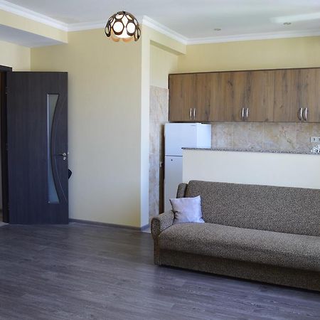 Apartment Near Park 36 Batoemi Buitenkant foto